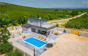 Awesome home in Stankovci with Outdoor swimming pool, WiFi and 4 Bedrooms